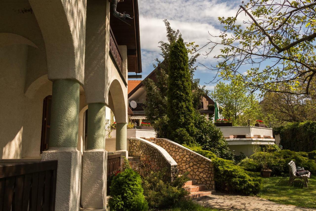 Hasik Hotel Magyarpolany Luaran gambar